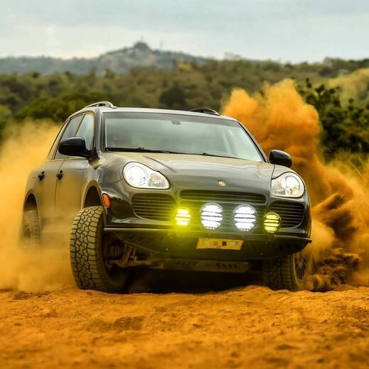 PORSCHE CAYENNE PIAA 輔助燈實裝案例 C003