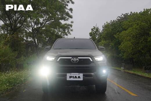 TOYOTA HILUX 海力士 PIAA 輔助燈實裝案例 C035
